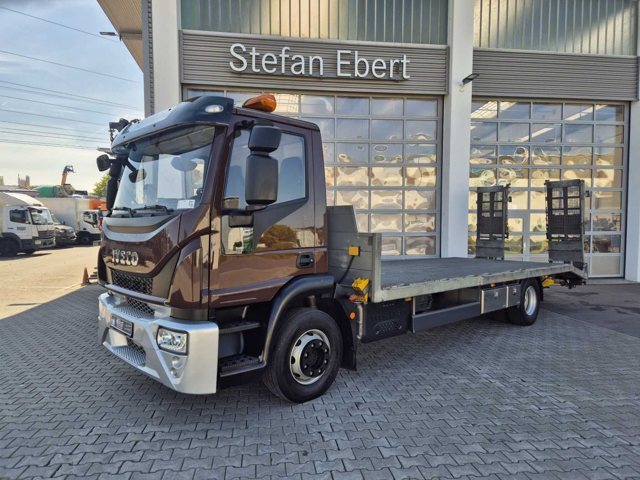 Iveco Eurocargo ML140E25/P Maschinentransporter Winde - Kamion: slika 2 Iveco Eurocargo ML140E25/P Maschinentransporter Winde - Kamion: slika 2