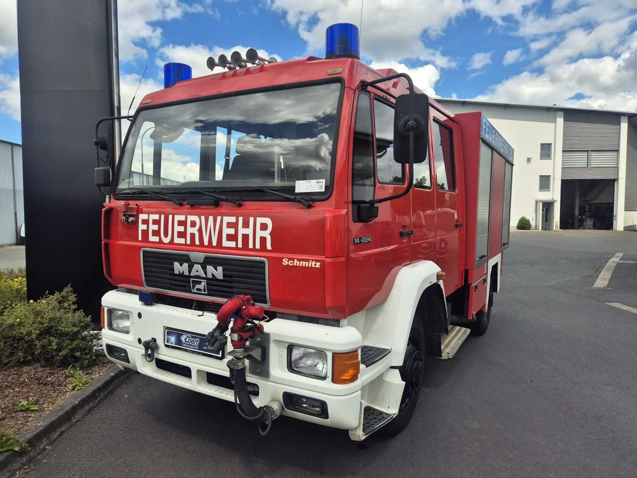 MAN 14.224 4x4 TLF 16/29 Tanklöschfahrzeug Feuerwehr - Kamion: slika 2 MAN 14.224 4x4 TLF 16/29 Tanklöschfahrzeug Feuerwehr - Kamion: slika 2