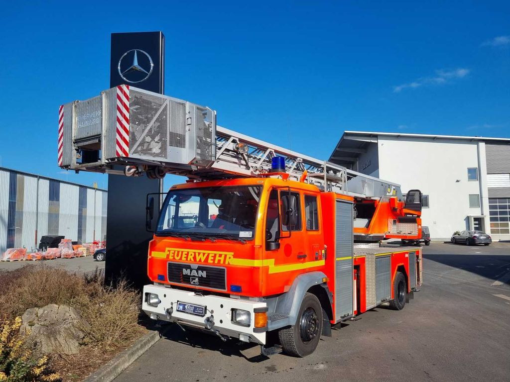 MAN 15.284LC Metz DLK 23-12 Feuerwehr Drehleiter - Kamion: slika 1 MAN 15.284LC Metz DLK 23-12 Feuerwehr Drehleiter - Kamion: slika 1