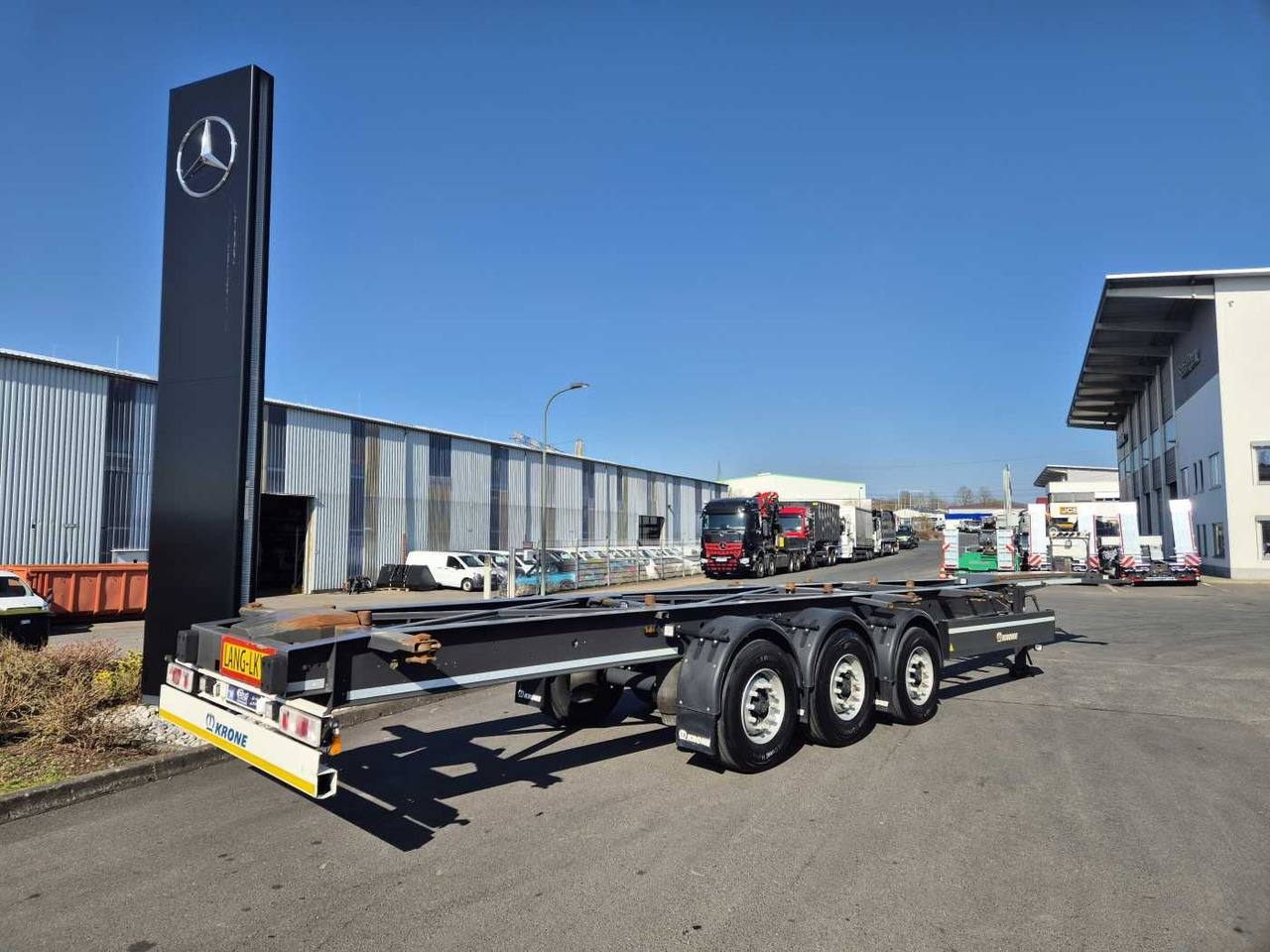 Krone SD BDF BPW-Achsen Liftachse mitte Container - Poluprikolica za prevoz kontejnera/ Poluprikolica sa promenjivim sandukom: slika 1 Krone SD BDF BPW-Achsen Liftachse mitte Container - Poluprikolica za prevoz kontejnera/ Poluprikolica sa promenjivim sandukom: slika 1