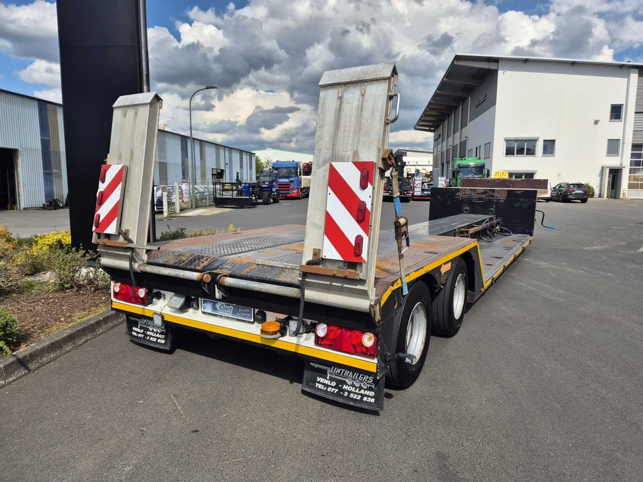 LinTrailers S2A 14 LSDN Teleskopierbar BPW-Achsen 57.000km - Niska poluprikolica za prevoz: slika 2 LinTrailers S2A 14 LSDN Teleskopierbar BPW-Achsen 57.000km - Niska poluprikolica za prevoz: slika 2