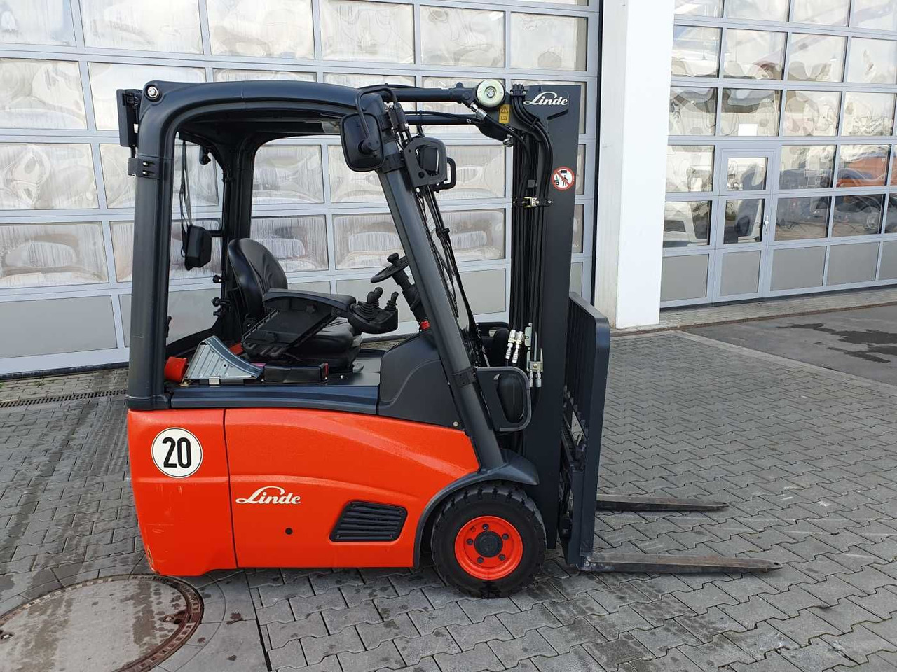 Linde E14 - 01 / 2024 / Duplex: 4.10m! / SS / nur 534h - Električni viljuškar: slika 3 Linde E14 - 01 / 2024 / Duplex: 4.10m! / SS / nur 534h - Električni viljuškar: slika 3