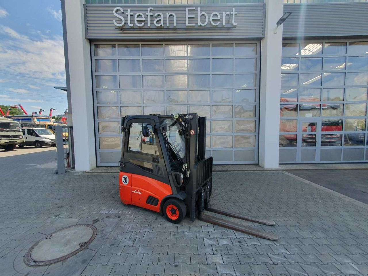 Linde E14 - 01 / Triplex: 4.00m! / SS / nur 3.405h! - Električni viljuškar: slika 1 Linde E14 - 01 / Triplex: 4.00m! / SS / nur 3.405h! - Električni viljuškar: slika 1