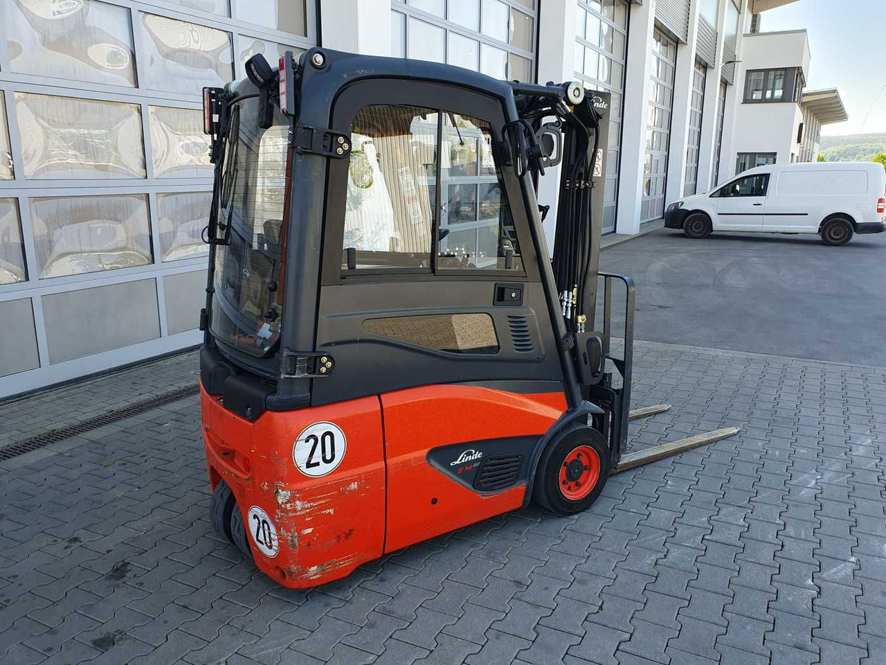 Linde E14 - 01 / Triplex: 4.10m! / SS / nur 2.899h! - Električni viljuškar: slika 3 Linde E14 - 01 / Triplex: 4.10m! / SS / nur 2.899h! - Električni viljuškar: slika 3