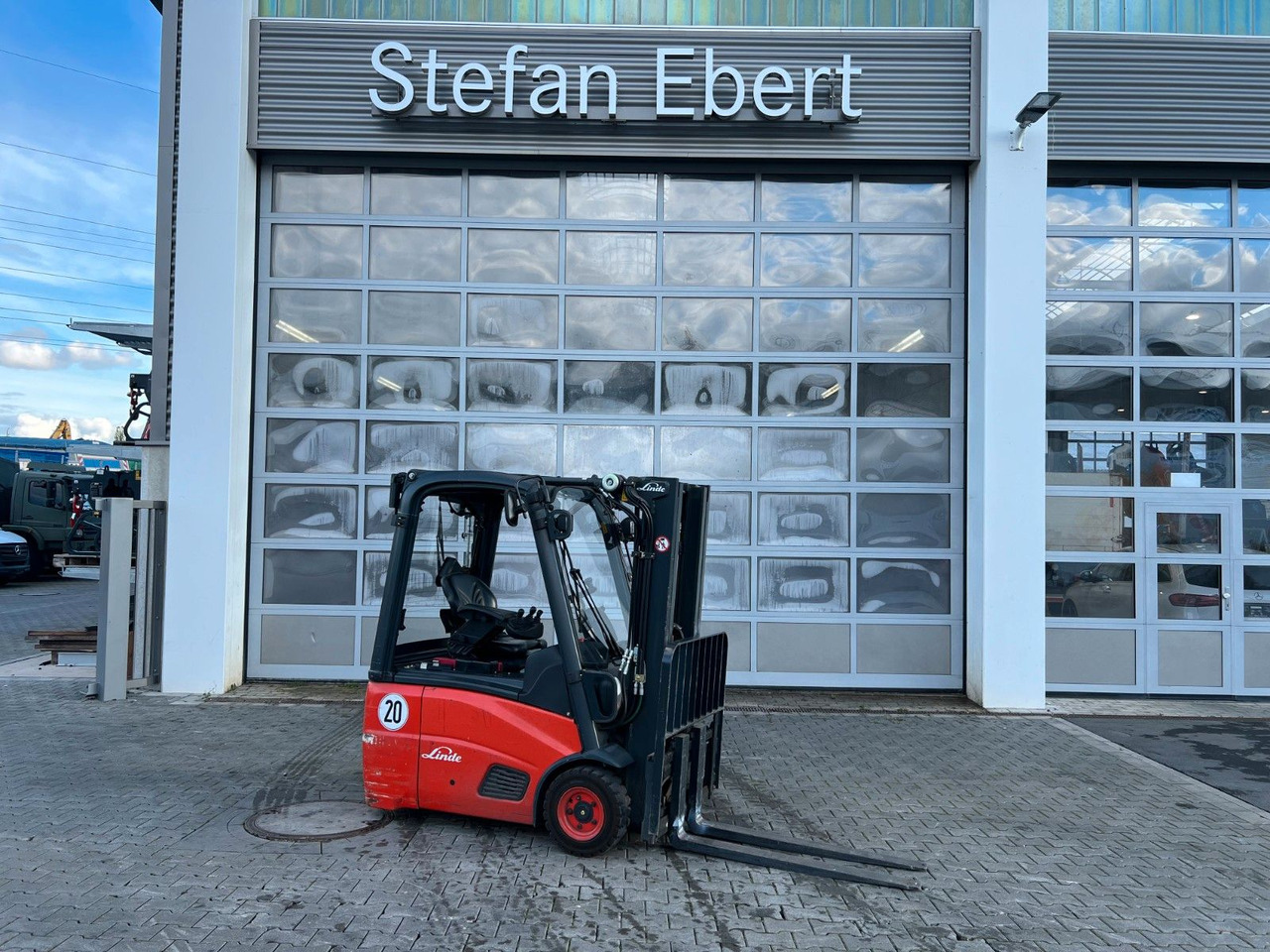 Linde E14 - 01 / Triplex: 4.10m! / SS / nur 986h! - Električni viljuškar: slika 1 Linde E14 - 01 / Triplex: 4.10m! / SS / nur 986h! - Električni viljuškar: slika 1
