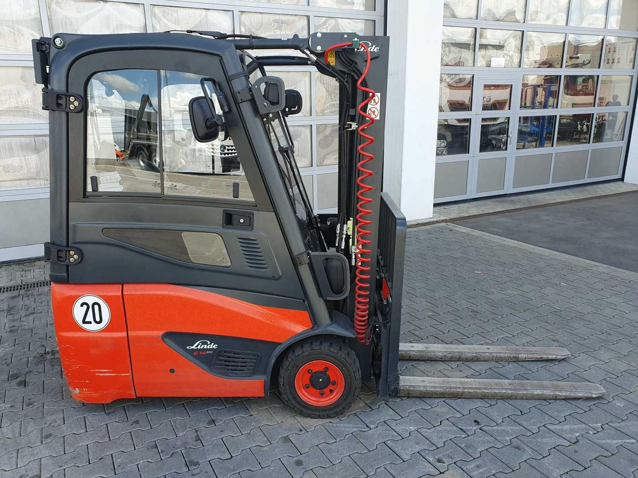 Linde E14 - 02 / Triplex: 4.00m! / SS / 855h! / 2021 - Električni viljuškar: slika 2 Linde E14 - 02 / Triplex: 4.00m! / SS / 855h! / 2021 - Električni viljuškar: slika 2