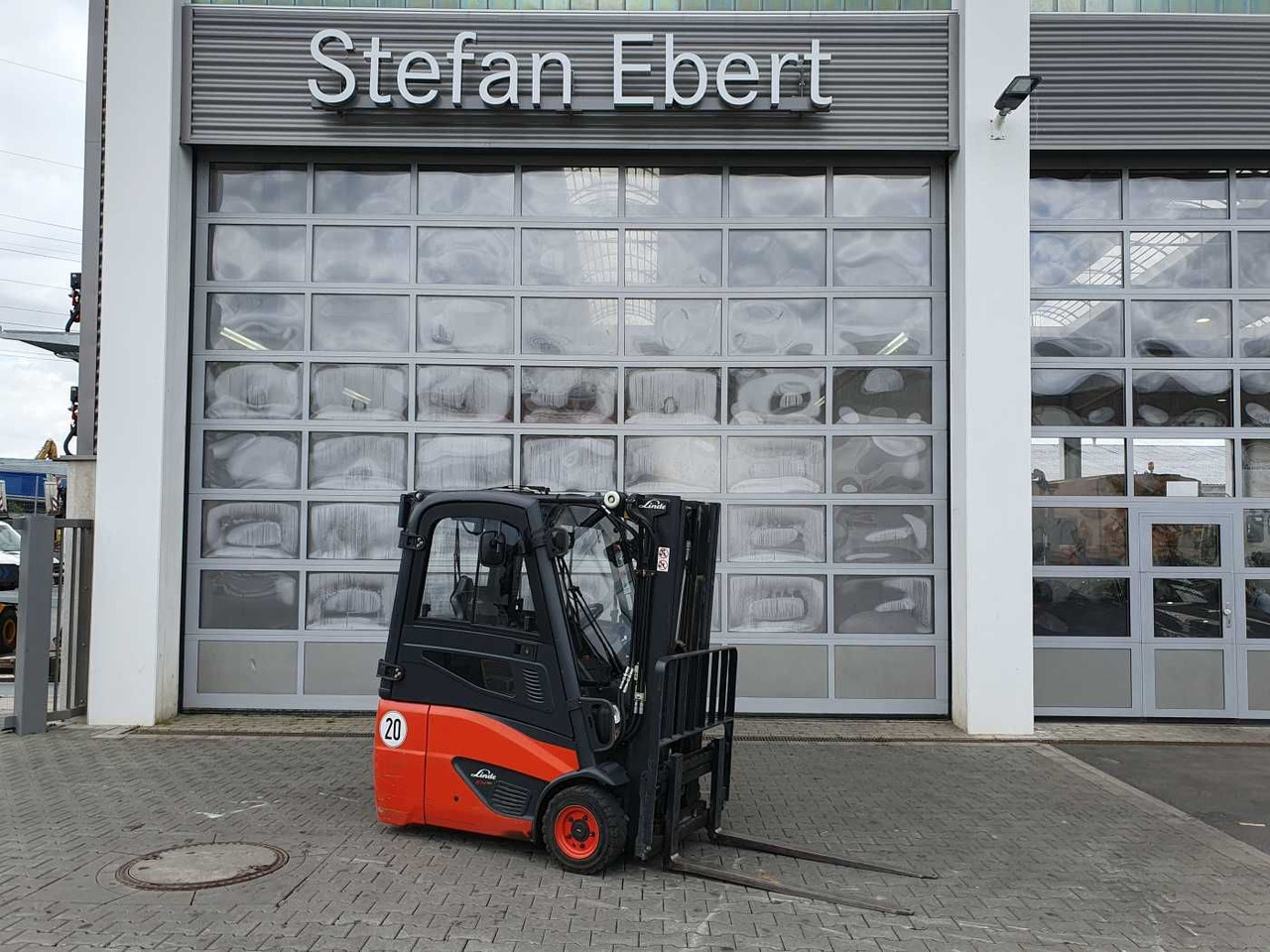 Linde E14 - 02 / Triplex: 4.00m! / SS / nur 2.119h! - Električni viljuškar: slika 1 Linde E14 - 02 / Triplex: 4.00m! / SS / nur 2.119h! - Električni viljuškar: slika 1