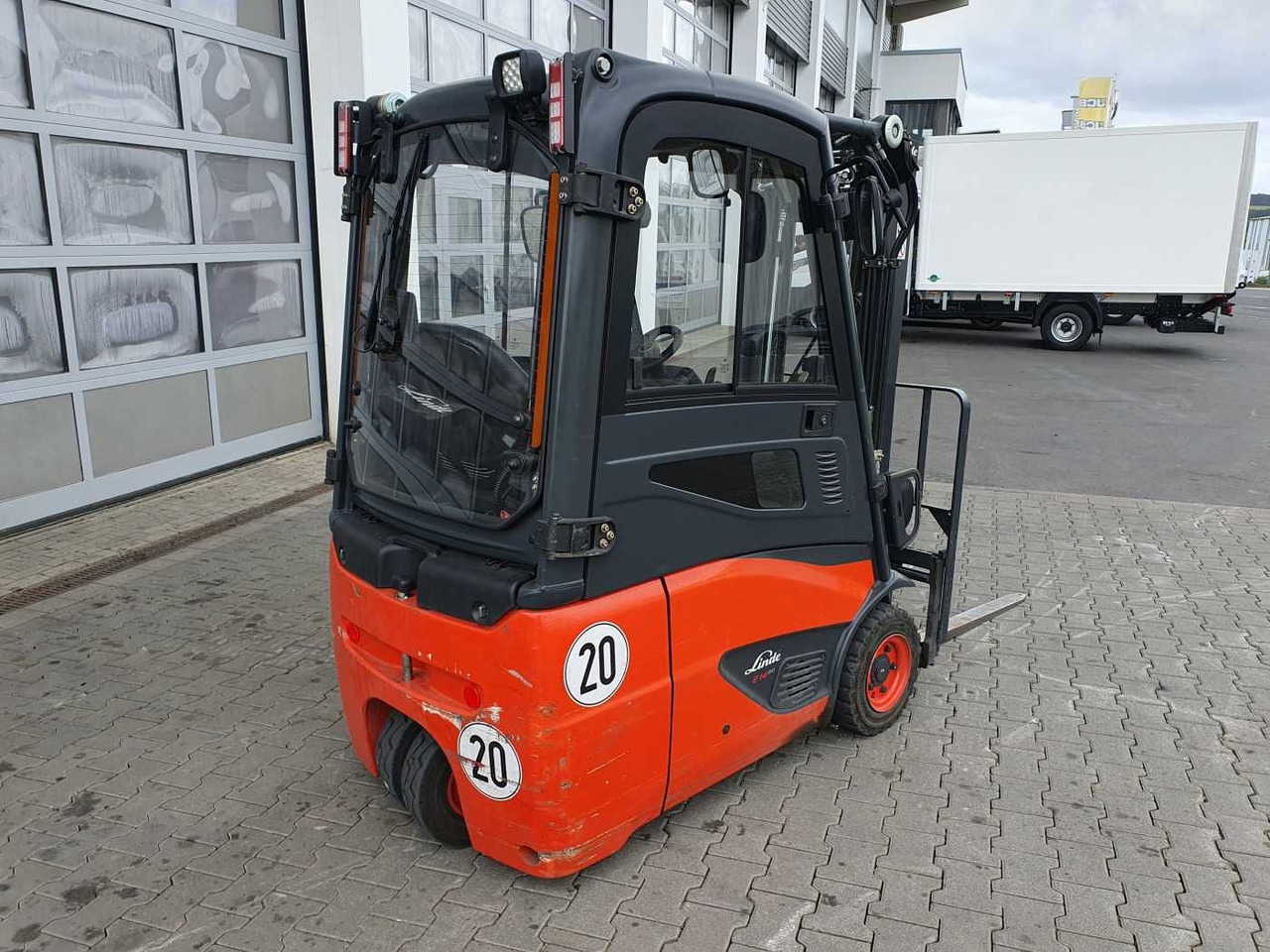 Linde E14 - 02 / Triplex: 4.00m! / SS / nur 2.119h! - Električni viljuškar: slika 4 Linde E14 - 02 / Triplex: 4.00m! / SS / nur 2.119h! - Električni viljuškar: slika 4