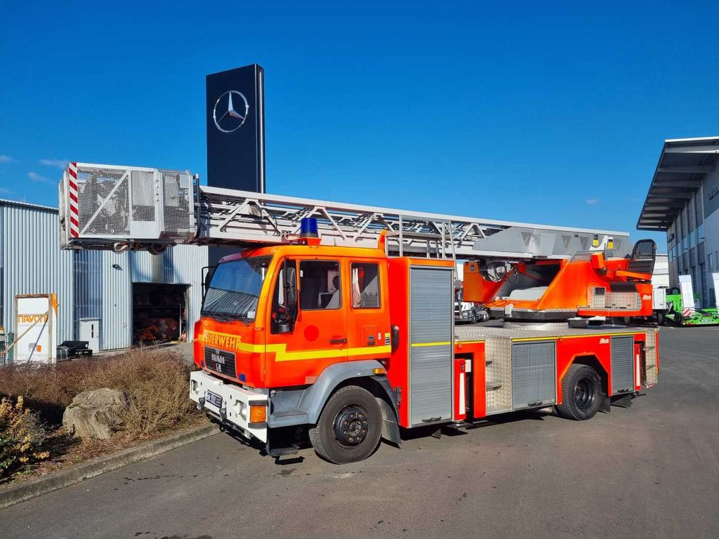 MAN 15.284LC Metz DLK 23-12 Feuerwehr Drehleiter - Kamion sa dizalicom: slika 2 MAN 15.284LC Metz DLK 23-12 Feuerwehr Drehleiter - Kamion sa dizalicom: slika 2