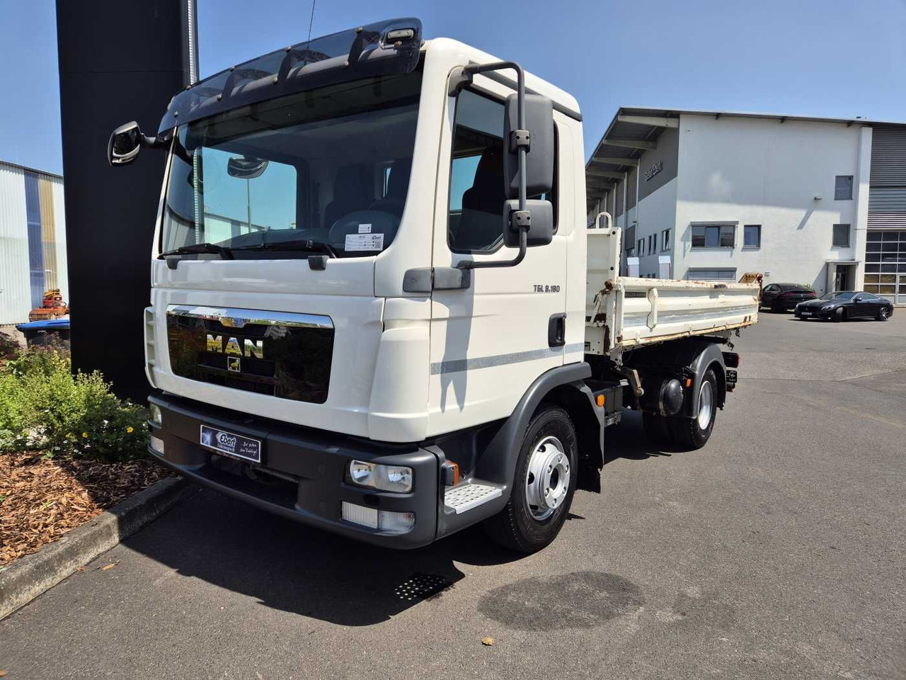 MAN TGL 8.180 4x2 BB Meiller Kipper 2x AHK 3 Sitze - Dostavno vozilo istovarivač: slika 2 MAN TGL 8.180 4x2 BB Meiller Kipper 2x AHK 3 Sitze - Dostavno vozilo istovarivač: slika 2