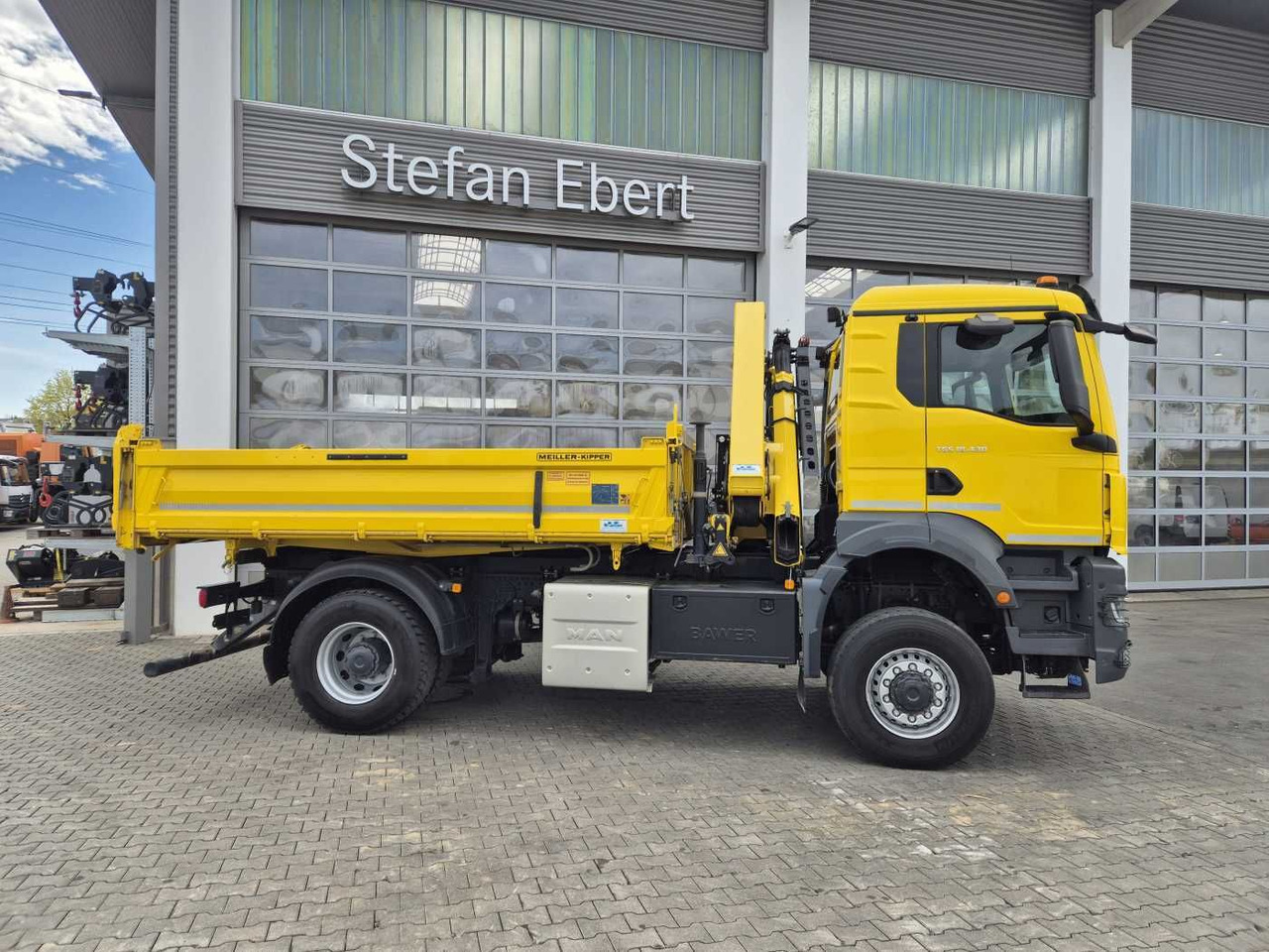 MAN TGS 18.430 4x4 BL Kran HMF 1130K-RCS Funk AHK - Istovarivač: slika 5 MAN TGS 18.430 4x4 BL Kran HMF 1130K-RCS Funk AHK - Istovarivač: slika 5