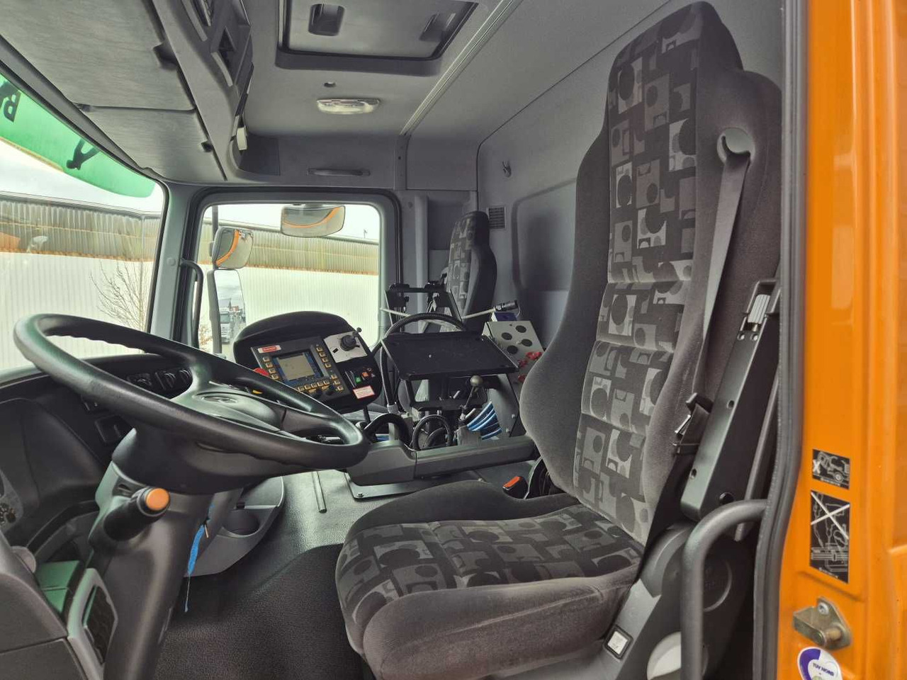 Mercedes-Benz Actros 2032 A 4x4 Bucher STKF 9500 Airport 30x Mercedes-Benz Actros 2032 A 4x4 Bucher STKF 9500 Airport 30x: slika 10
