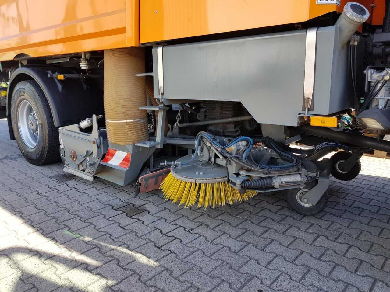 Mercedes-Benz Actros 2032 A 4x4 Bucher STKF 9500 Airport Mercedes-Benz Actros 2032 A 4x4 Bucher STKF 9500 Airport: slika 9