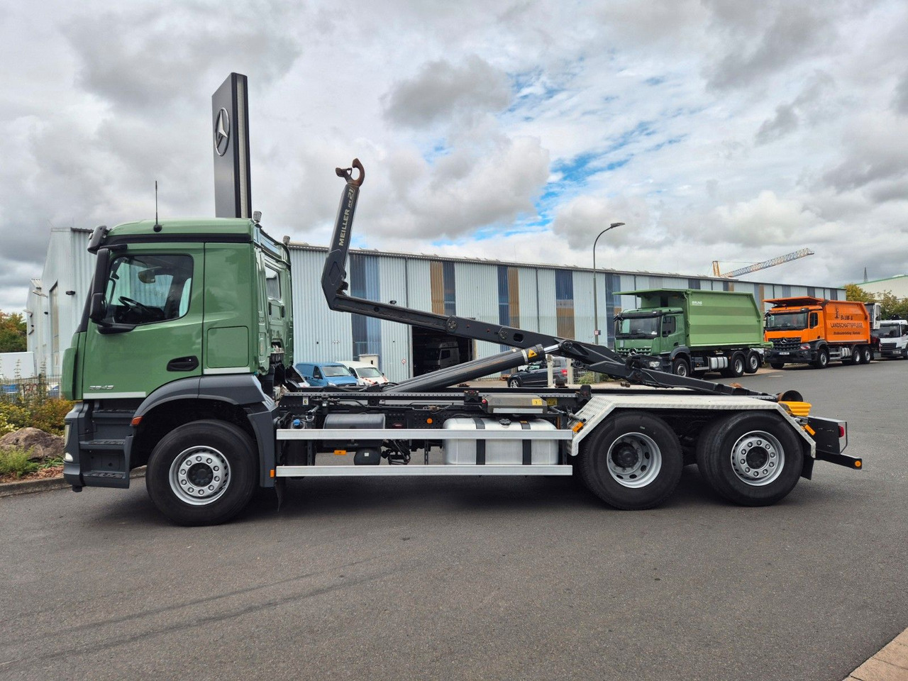 Mercedes-Benz Arocs 2643 L 6x2-4 Meiller RS 21.65 Funk AHK - Kamion sa hidrauličnom kukom: slika 5 Mercedes-Benz Arocs 2643 L 6x2-4 Meiller RS 21.65 Funk AHK - Kamion sa hidrauličnom kukom: slika 5