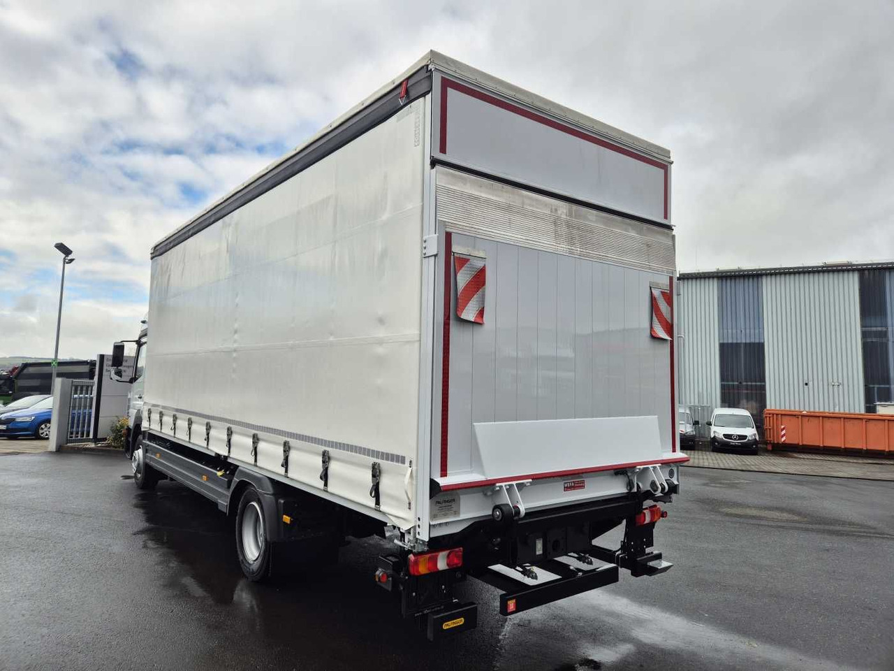 Mercedes-Benz Atego 1527 L L-Haus LBW Palfinger 1.500kg 2 Bett - Kamion sa ceradom: slika 5 Mercedes-Benz Atego 1527 L L-Haus LBW Palfinger 1.500kg 2 Bett - Kamion sa ceradom: slika 5