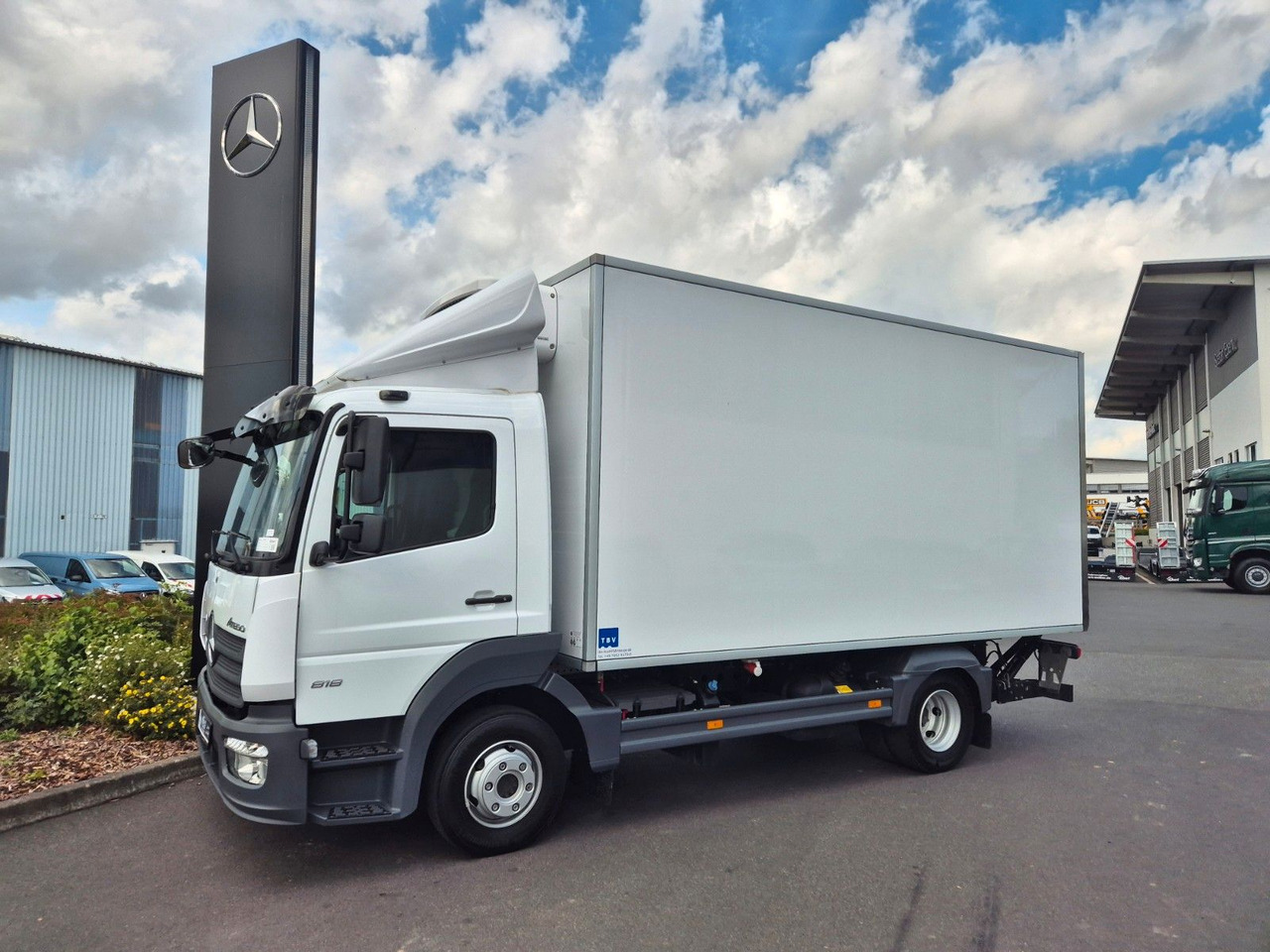 Mercedes-Benz Atego 818 L Kühlkoffer + LBW Carrier Xarios 6 - Dostavno vozilo hladnjača: slika 3 Mercedes-Benz Atego 818 L Kühlkoffer + LBW Carrier Xarios 6 - Dostavno vozilo hladnjača: slika 3