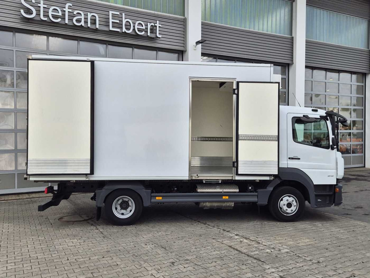 Mercedes-Benz Atego 818 L Thermo King V-600-Max Tür Klima - Dostavno vozilo hladnjača: slika 4 Mercedes-Benz Atego 818 L Thermo King V-600-Max Tür Klima - Dostavno vozilo hladnjača: slika 4