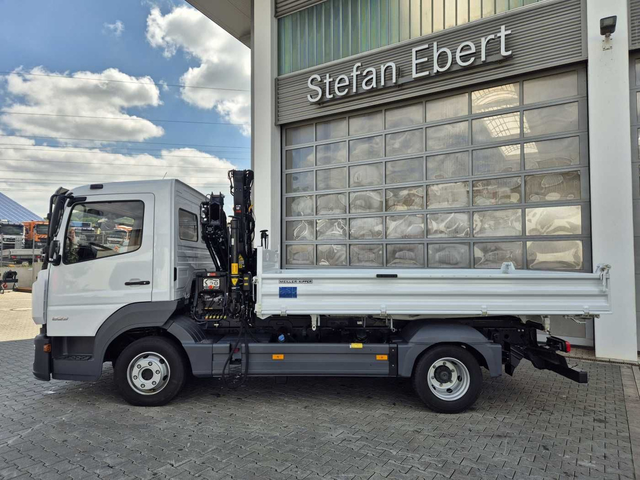 Mercedes-Benz Atego 823 KK Kipper+Kran+Funk+Greifersteuerung - Dostavno vozilo istovarivač: slika 4 Mercedes-Benz Atego 823 KK Kipper+Kran+Funk+Greifersteuerung - Dostavno vozilo istovarivač: slika 4