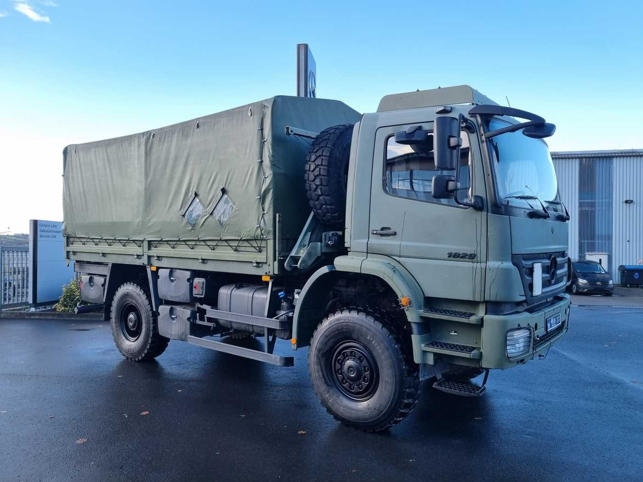 Mercedes-Benz Axor 1829 A 4x4 Pritsche/Plane 10 Stück - Kamion sa ceradom: slika 5 Mercedes-Benz Axor 1829 A 4x4 Pritsche/Plane 10 Stück - Kamion sa ceradom: slika 5
