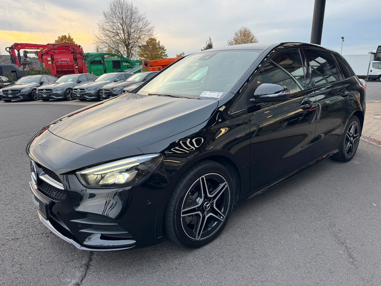Mercedes-Benz B 250e Edition2020+AMG+Ambiente+Night+LED - Limuzina: slika 2 Mercedes-Benz B 250e Edition2020+AMG+Ambiente+Night+LED - Limuzina: slika 2