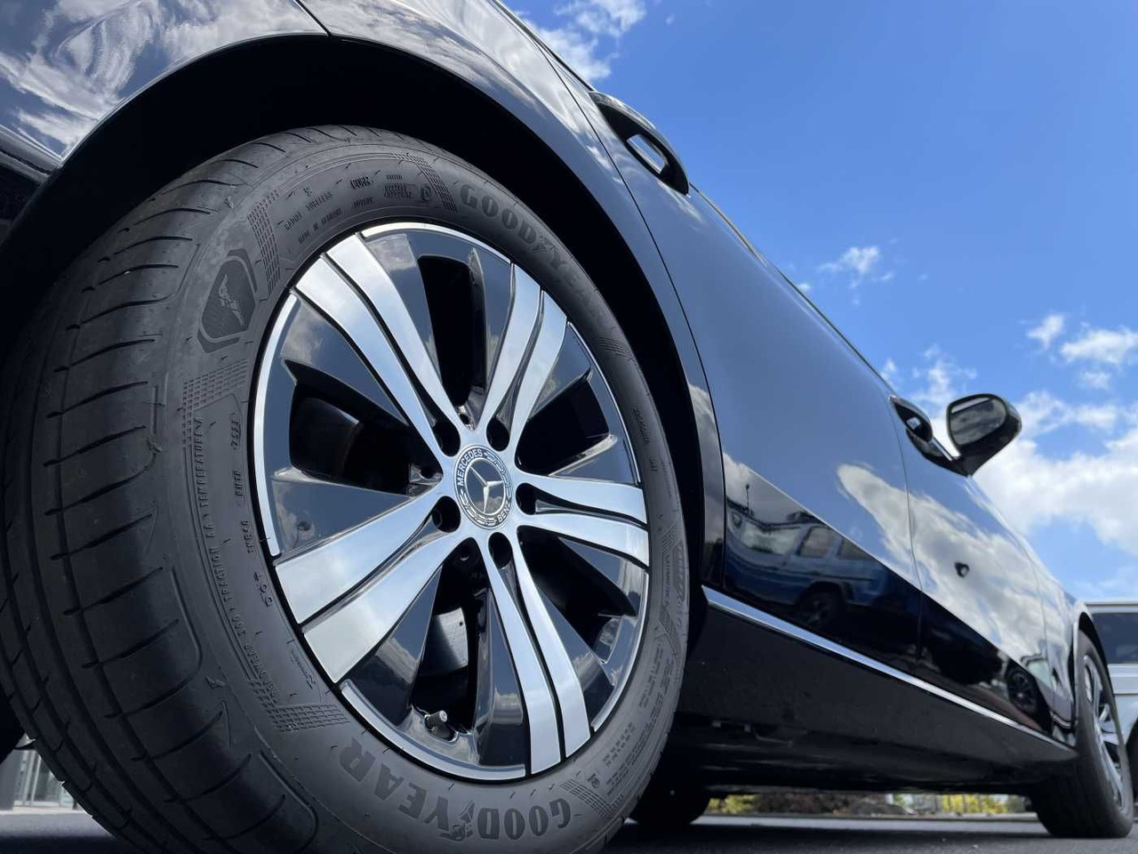 Mercedes-Benz C 180 9G Avantgarde Memory+Distr+ 360°+Keyless+L - Limuzina: slika 5 Mercedes-Benz C 180 9G Avantgarde Memory+Distr+ 360°+Keyless+L - Limuzina: slika 5