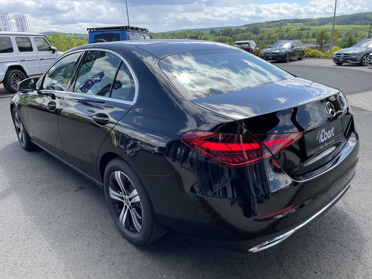Mercedes-Benz C 180 9G Avantgarde Memory+Distr+ 360°+Keyless+L - Limuzina: slika 3 Mercedes-Benz C 180 9G Avantgarde Memory+Distr+ 360°+Keyless+L - Limuzina: slika 3