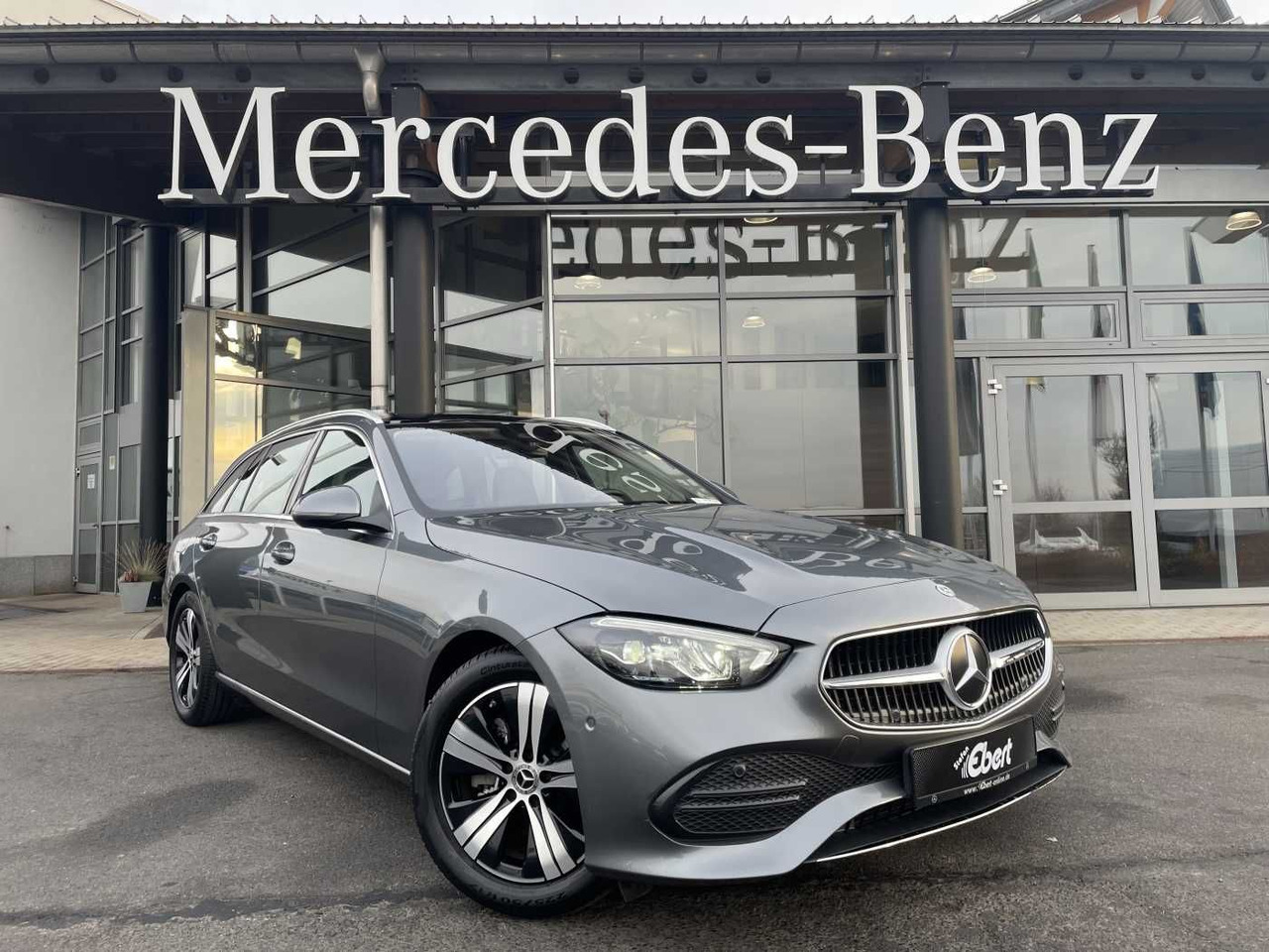 Mercedes-Benz C 180 T 9G AVANTGARDE+R-Kamera +PANO+SHZ+SPIEGEL - Automobil: slika 1 Mercedes-Benz C 180 T 9G AVANTGARDE+R-Kamera +PANO+SHZ+SPIEGEL - Automobil: slika 1