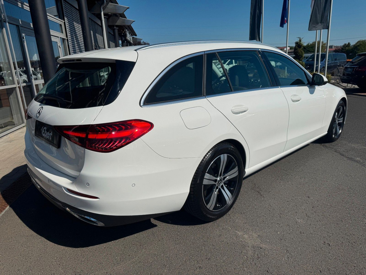 Mercedes-Benz C 180 T Avantgarde+AHK+Memory+Ambiente+TotW - Karavan: slika 4 Mercedes-Benz C 180 T Avantgarde+AHK+Memory+Ambiente+TotW - Karavan: slika 4