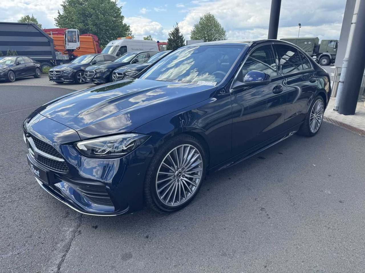 Mercedes-Benz C 200 4M 9G AMG+Pano+DistrPro+AHK+360+ Ambiente - Automobil: slika 2 Mercedes-Benz C 200 4M 9G AMG+Pano+DistrPro+AHK+360+ Ambiente - Automobil: slika 2