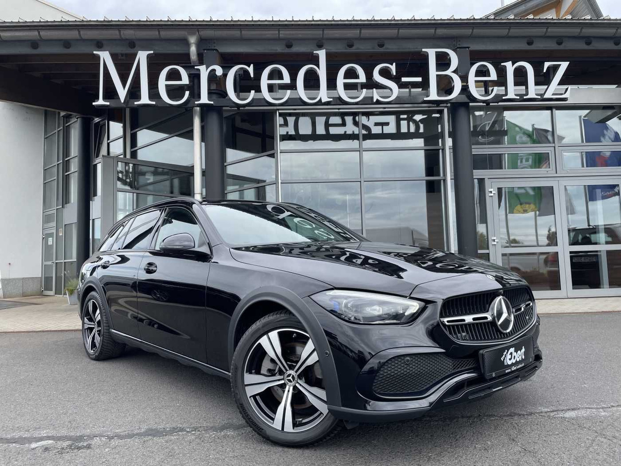 Mercedes-Benz C 220 d T 4M ALL-Terrain AHK+360°+ Digital+Leder - Automobil: slika 1 Mercedes-Benz C 220 d T 4M ALL-Terrain AHK+360°+ Digital+Leder - Automobil: slika 1