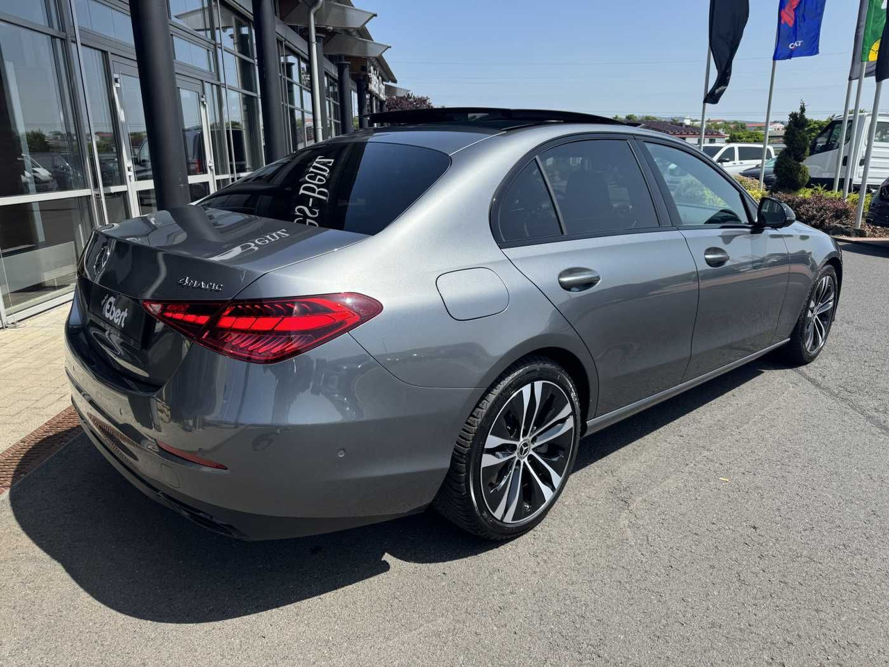 Mercedes-Benz C 300 4M Avantgarde+Pano+Bumester+AHK+RFK+ Night - Limuzina: slika 4 Mercedes-Benz C 300 4M Avantgarde+Pano+Bumester+AHK+RFK+ Night - Limuzina: slika 4