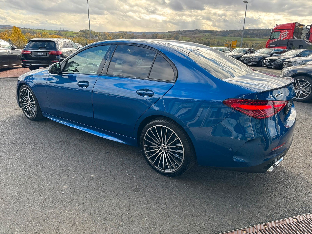 Mercedes-Benz C 300d AMG+Burmester+Distr+Digital+360+ - Limuzina: slika 3 Mercedes-Benz C 300d AMG+Burmester+Distr+Digital+360+ - Limuzina: slika 3