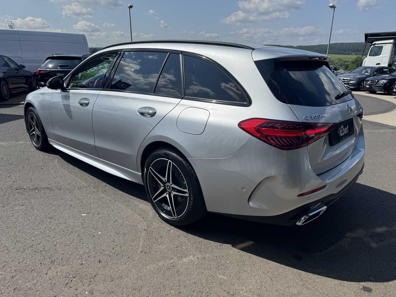 Mercedes-Benz C 300de AMG+Pano+Burm+HUD+360+Digital+VOLL - Automobil: slika 3 Mercedes-Benz C 300de AMG+Pano+Burm+HUD+360+Digital+VOLL - Automobil: slika 3
