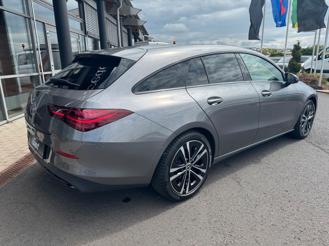 Mercedes-Benz CLA 180 Shooting Brake - Karavan: slika 4 Mercedes-Benz CLA 180 Shooting Brake - Karavan: slika 4