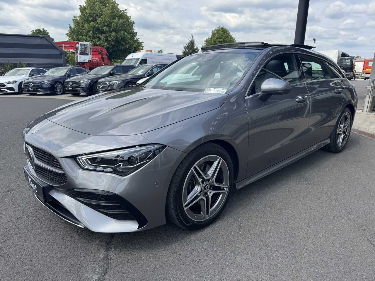 Mercedes-Benz CLA 200 AMG+Pano+MultiBeam+DistrPro+HUD+360 - Automobil: slika 2 Mercedes-Benz CLA 200 AMG+Pano+MultiBeam+DistrPro+HUD+360 - Automobil: slika 2