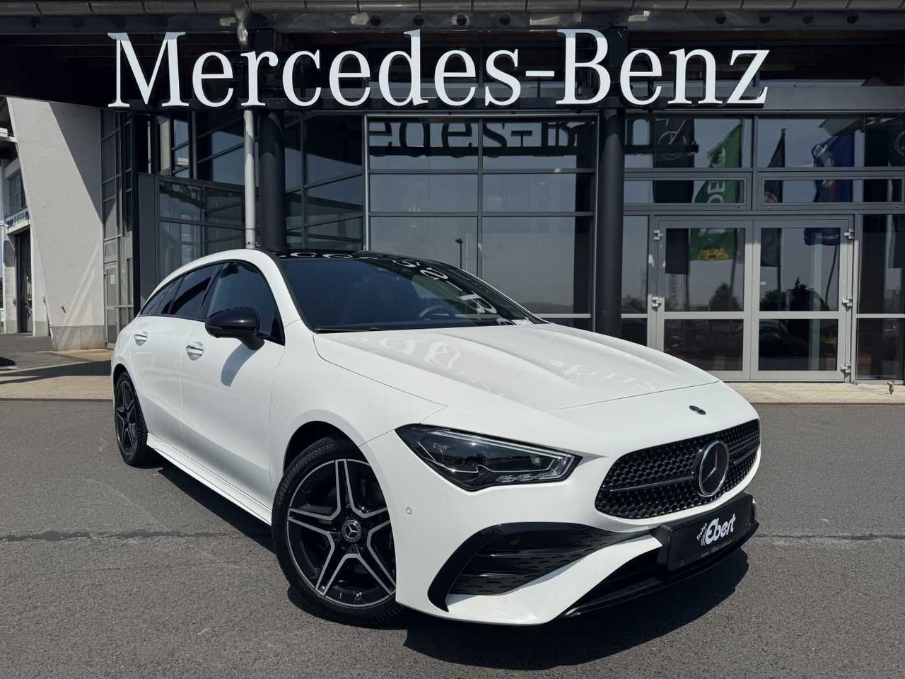 Mercedes-Benz CLA 220d Shooting Brake AMG+Pano+Distr+AHK+uvm. - Automobil: slika 1 Mercedes-Benz CLA 220d Shooting Brake AMG+Pano+Distr+AHK+uvm. - Automobil: slika 1