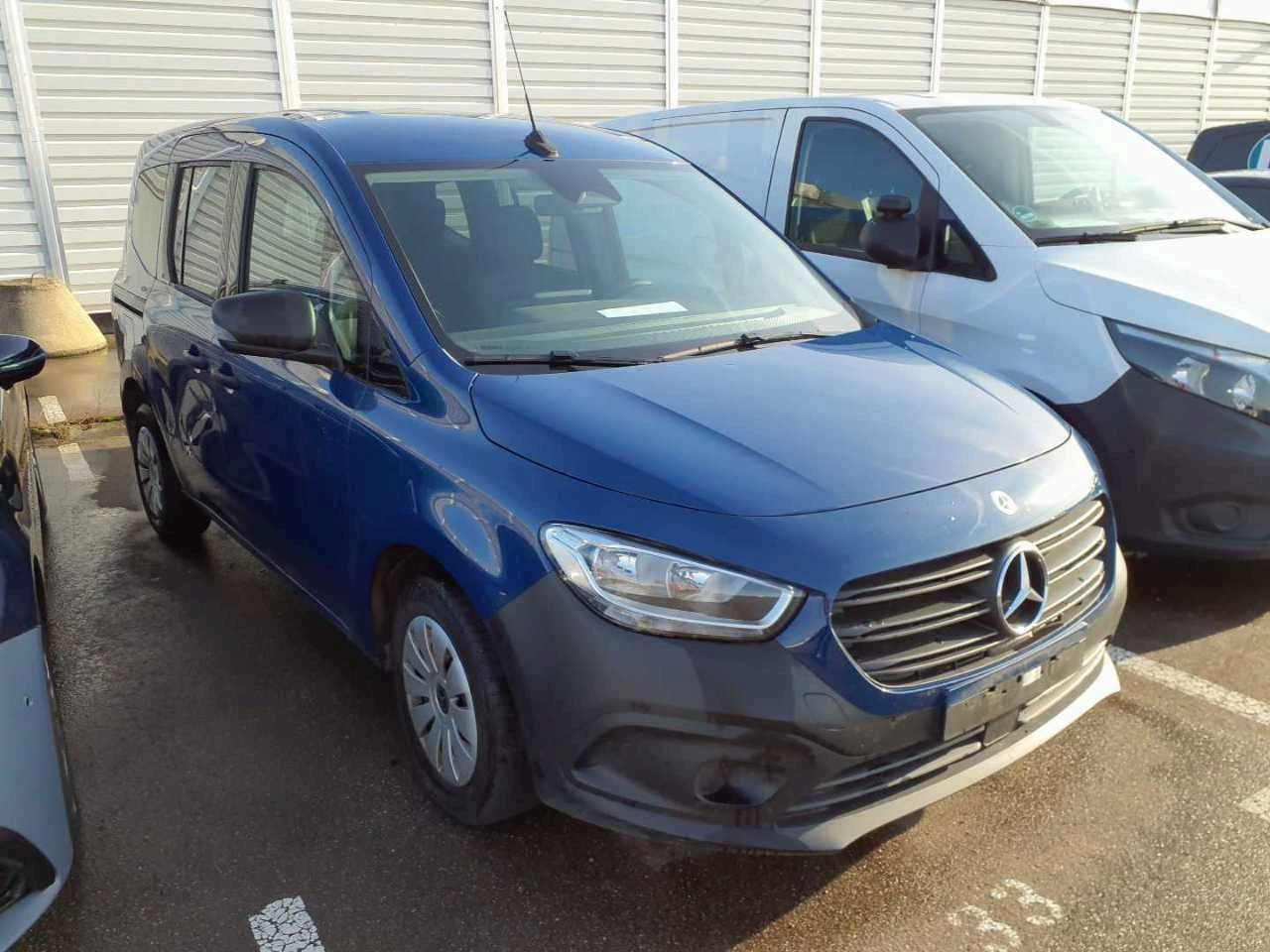 Mercedes-Benz Citan 113 Tourer Klimaautomatik AK Kamera MBUX - Putnički kombi: slika 2 Mercedes-Benz Citan 113 Tourer Klimaautomatik AK Kamera MBUX - Putnički kombi: slika 2
