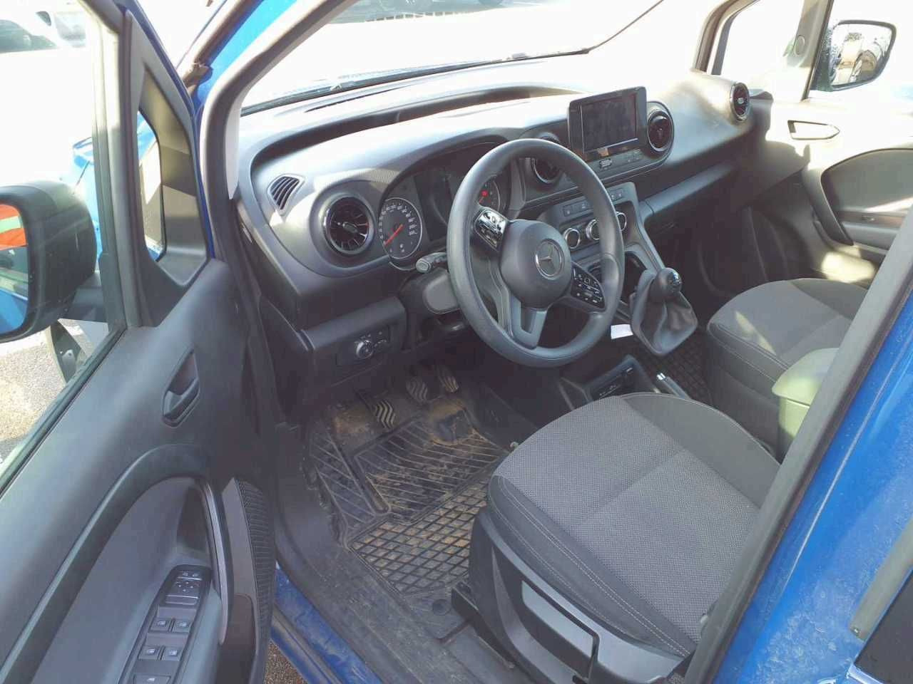 Mercedes-Benz Citan 113 Tourer Klimaautomatik AK Kamera MBUX - Putnički kombi: slika 5 Mercedes-Benz Citan 113 Tourer Klimaautomatik AK Kamera MBUX - Putnički kombi: slika 5