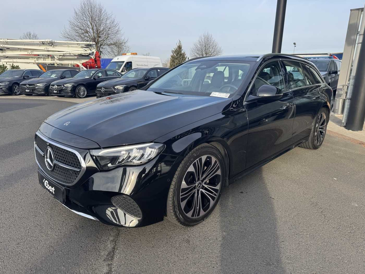 Mercedes-Benz E 200 T AVANTGARDE+DistrPlus+Pano+ AHK+Ambiente - Automobil: slika 2 Mercedes-Benz E 200 T AVANTGARDE+DistrPlus+Pano+ AHK+Ambiente - Automobil: slika 2