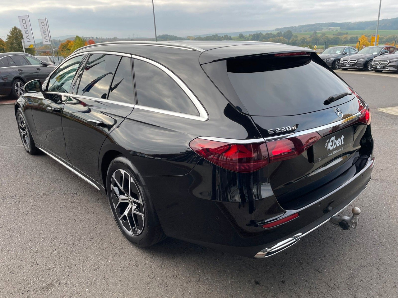 Mercedes-Benz E 220 d T Exclusive Nappa+AHK+360°+Burm+Sitzklim - Karavan: slika 4 Mercedes-Benz E 220 d T Exclusive Nappa+AHK+360°+Burm+Sitzklim - Karavan: slika 4