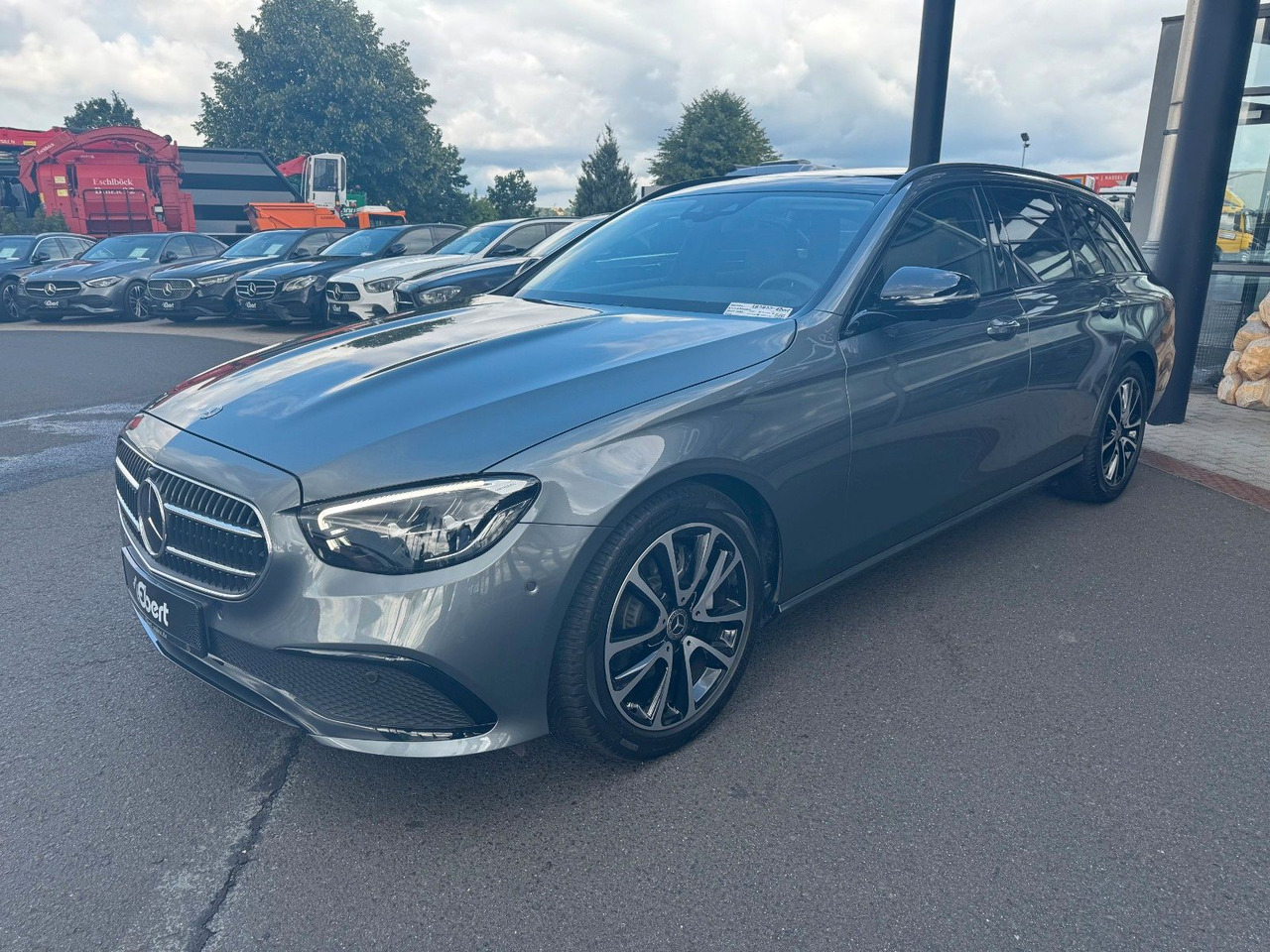 Mercedes-Benz E 220d Avantgarde+DistrPlus+Pano+Burm+360+Night - Karavan: slika 2 Mercedes-Benz E 220d Avantgarde+DistrPlus+Pano+Burm+360+Night - Karavan: slika 2