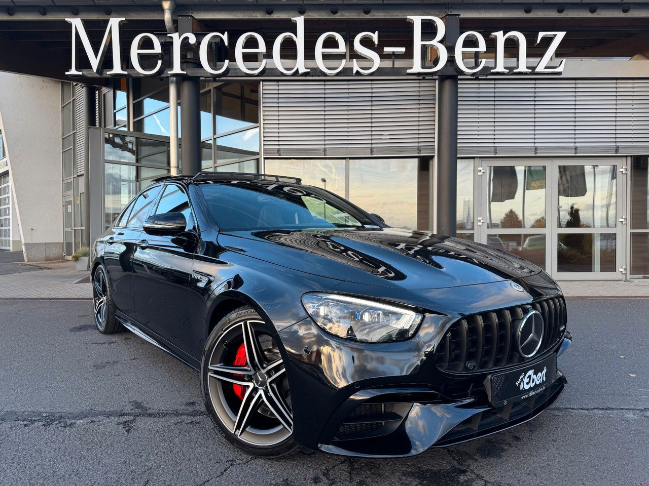 Mercedes-Benz E 63 AMG S Pano+Burm+AirM+HUD+360+uvm. - Limuzina: slika 1 Mercedes-Benz E 63 AMG S Pano+Burm+AirM+HUD+360+uvm. - Limuzina: slika 1