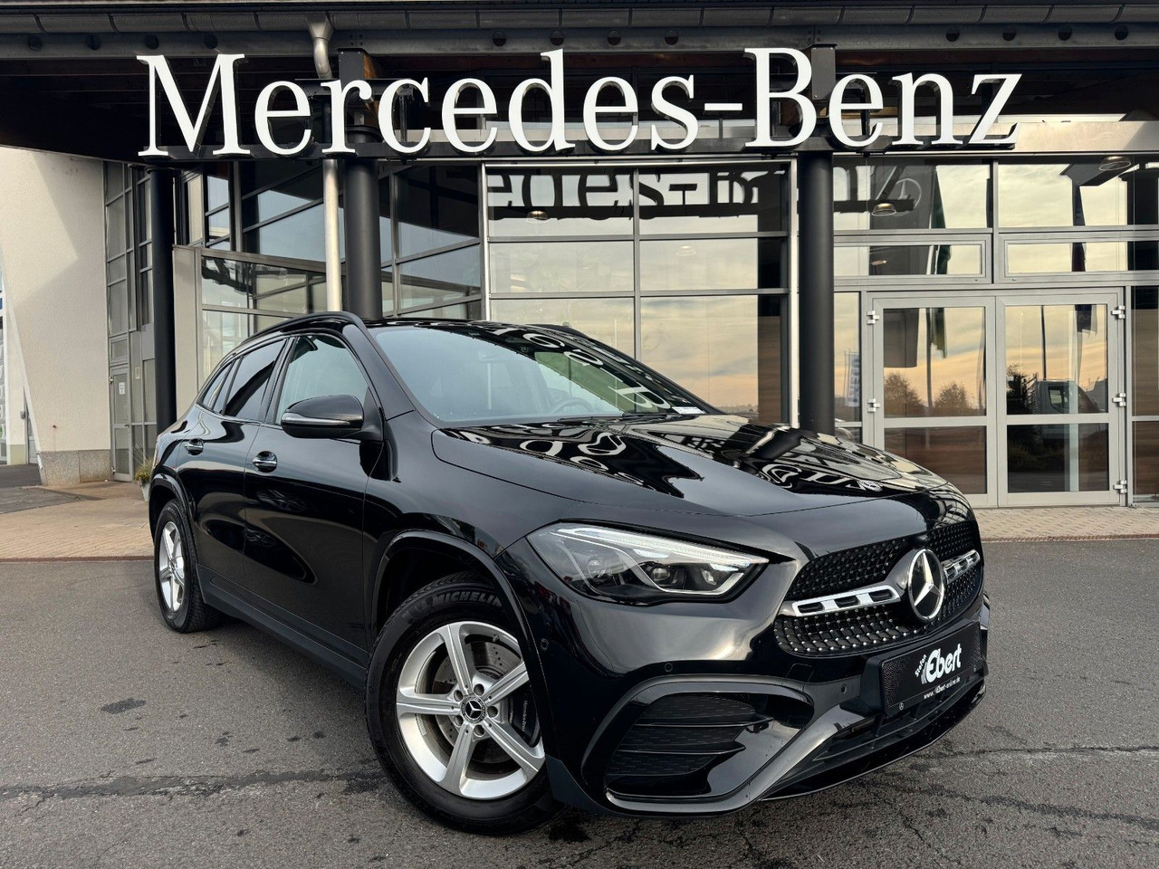Mercedes-Benz GLA 200 AMG+Pano+Distr+Ambiente+Multibeam+ - SUVSUV: slika 1 Mercedes-Benz GLA 200 AMG+Pano+Distr+Ambiente+Multibeam+ - SUVSUV: slika 1
