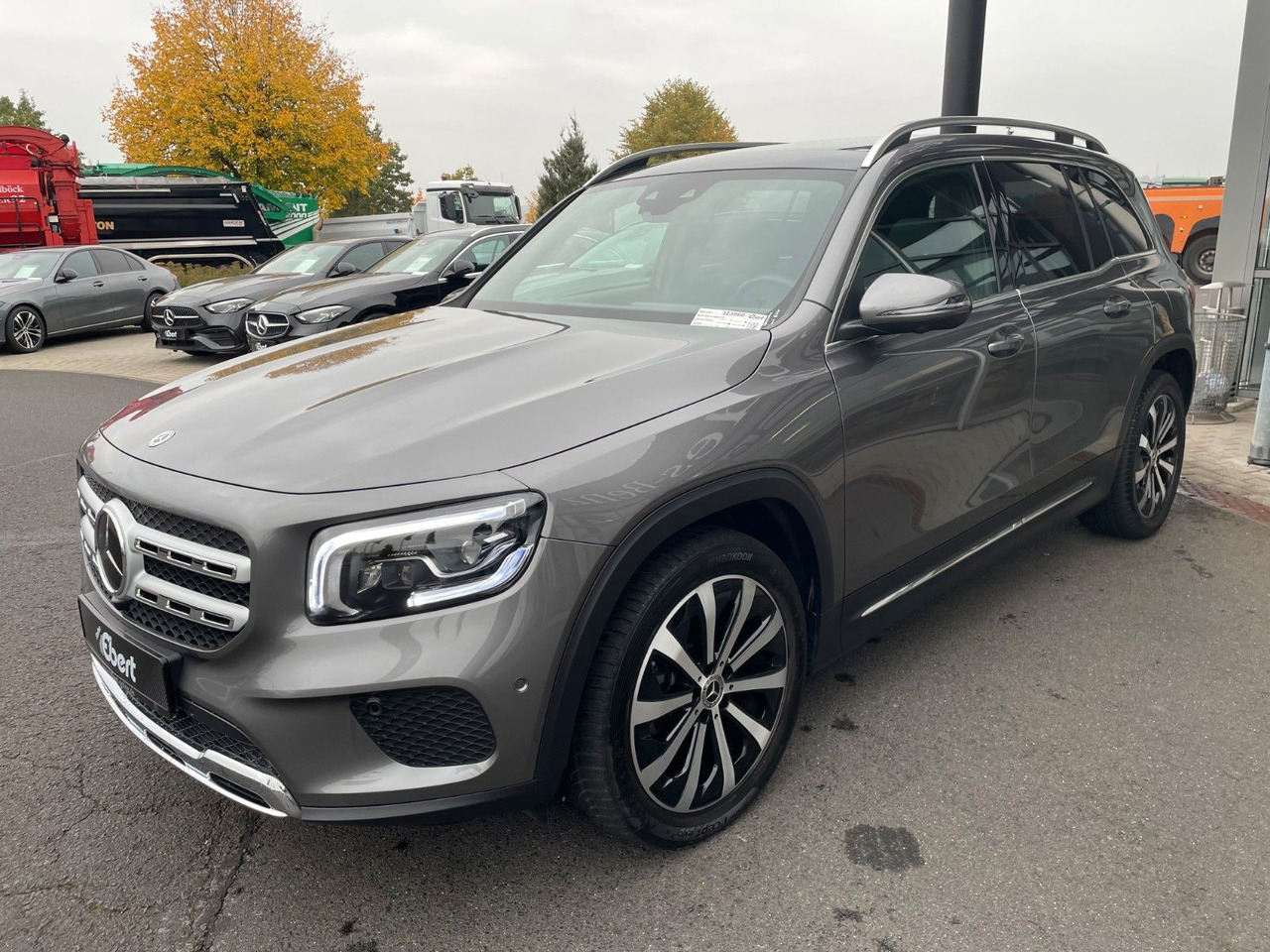 Mercedes-Benz GLB 220 d 4MATIC Progressive AHK+Memory+Pano+360 - SUVSUV: slika 2 Mercedes-Benz GLB 220 d 4MATIC Progressive AHK+Memory+Pano+360 - SUVSUV: slika 2
