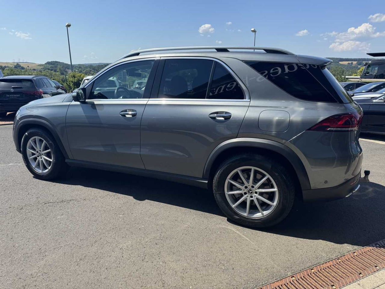 Mercedes-Benz GLE 350de 4M AMG+AHK+DistrPlus+HUD+360 - SUVSUV: slika 3 Mercedes-Benz GLE 350de 4M AMG+AHK+DistrPlus+HUD+360 - SUVSUV: slika 3