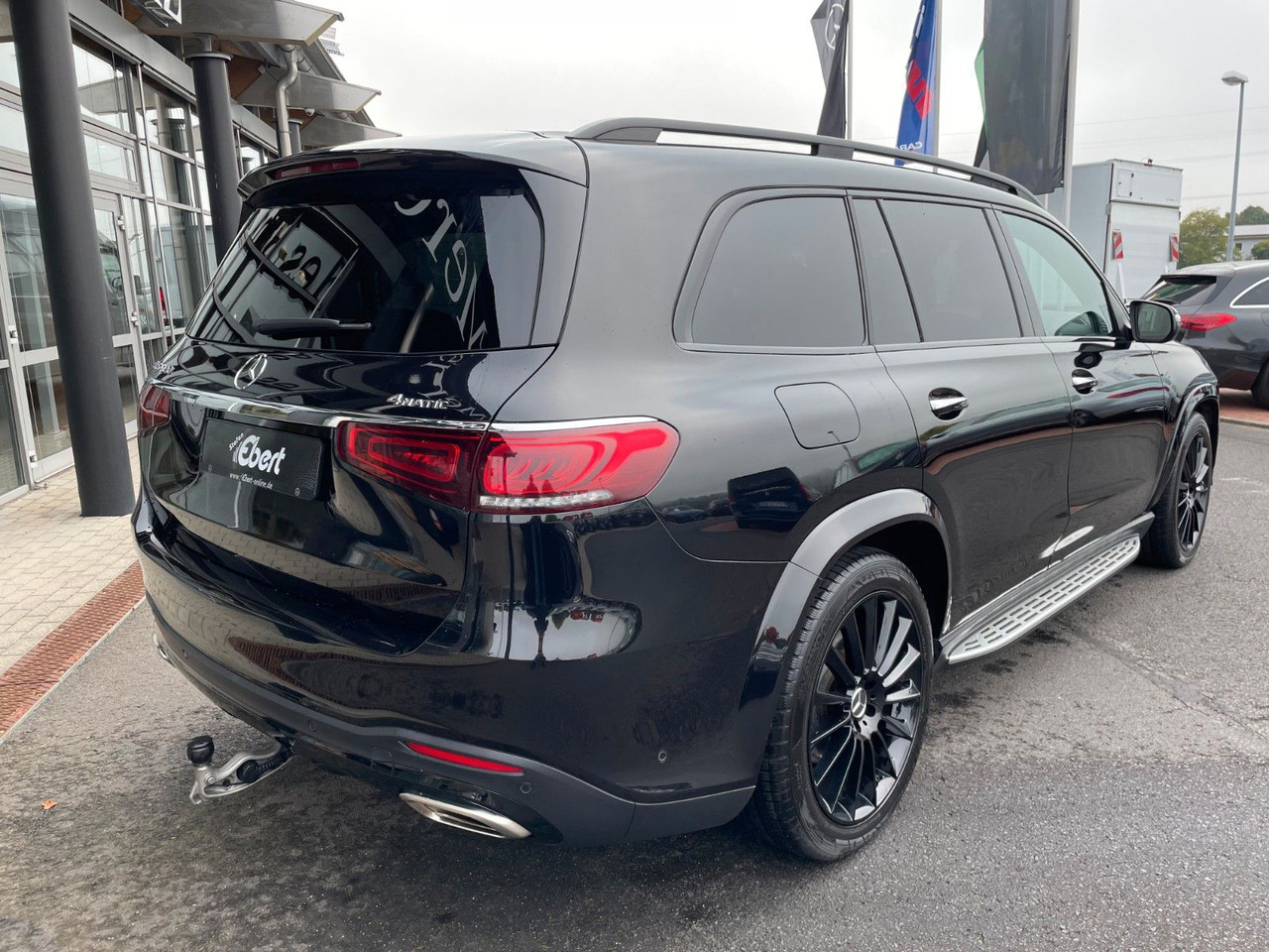 Mercedes-Benz GLS 580 4M AMG Pano+AHK+Burm+7Sitz+HUD+Fond+VOLL - SUVSUV: slika 5 Mercedes-Benz GLS 580 4M AMG Pano+AHK+Burm+7Sitz+HUD+Fond+VOLL - SUVSUV: slika 5