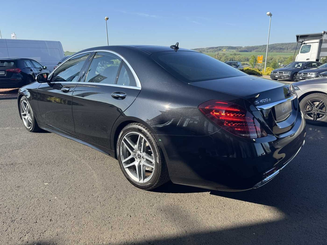 Mercedes-Benz S 400d 4M AMG+Pano+Burm+Distr+Massage+ HUD - Limuzina: slika 3 Mercedes-Benz S 400d 4M AMG+Pano+Burm+Distr+Massage+ HUD - Limuzina: slika 3