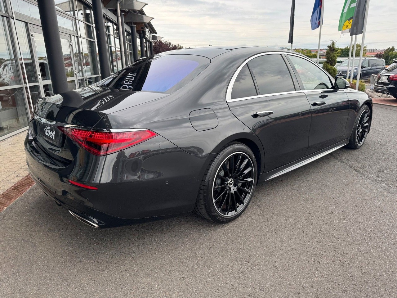 Mercedes-Benz S 580e AMG+Pano+Digital+Burm+3D+AirM+HUD+360+ - Limuzina: slika 4 Mercedes-Benz S 580e AMG+Pano+Digital+Burm+3D+AirM+HUD+360+ - Limuzina: slika 4