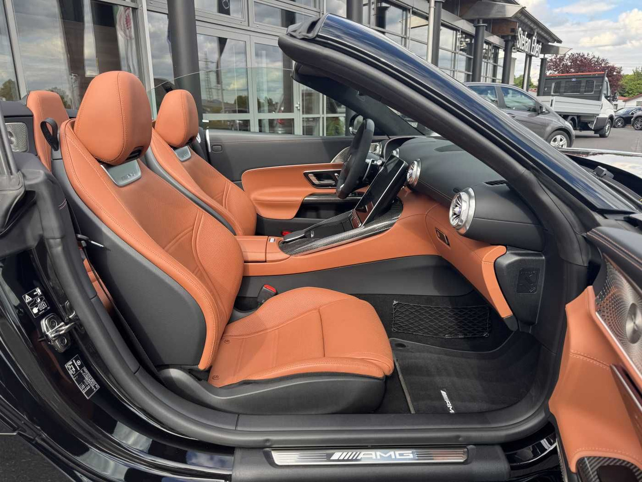 Mercedes-Benz SL 63 AMG 4M Digital+Massage+Distr+360+HUD+ - Automobil: slika 1 Mercedes-Benz SL 63 AMG 4M Digital+Massage+Distr+360+HUD+ - Automobil: slika 1