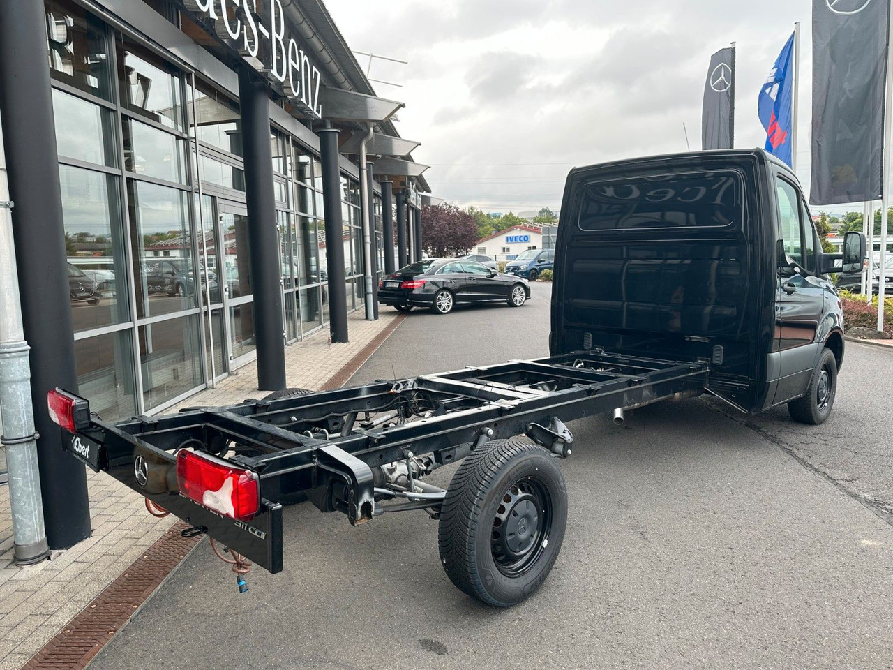 Mercedes-Benz Sprinter 311 CDI 4325 Fahrgestell - Kamion sa golom šasijom i zatvorenom kabinom: slika 4 Mercedes-Benz Sprinter 311 CDI 4325 Fahrgestell - Kamion sa golom šasijom i zatvorenom kabinom: slika 4